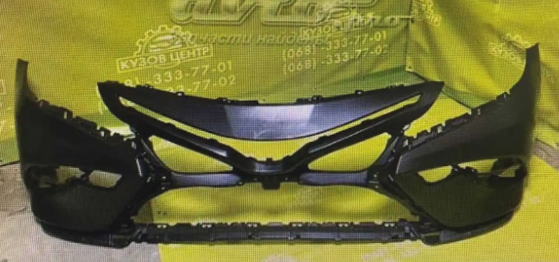 Передний бампер от Toyota Camry, 2018